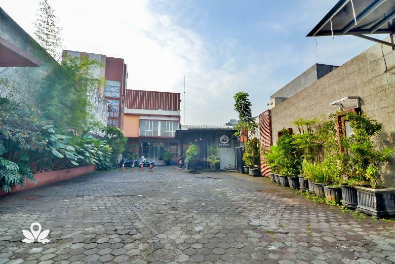 Image Hotel And Resto Bandung Buitenkant foto