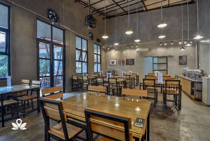 Image Hotel And Resto Bandung Buitenkant foto